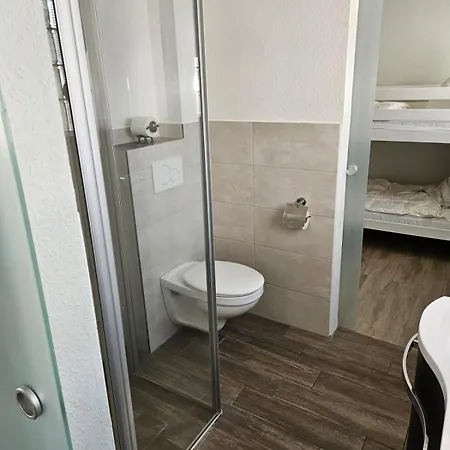Oberon Apartment *